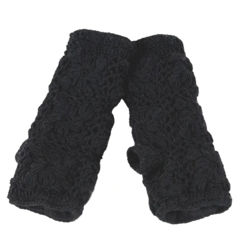 NWT Nirvanna Designs Flower Crochet Handwarmer